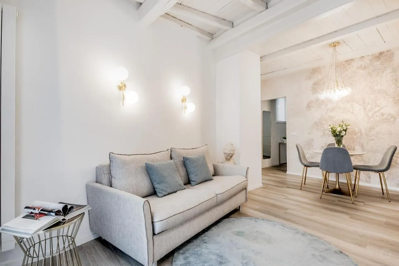 Bbhome Design Suite Apartment Over Trastevere District Rome