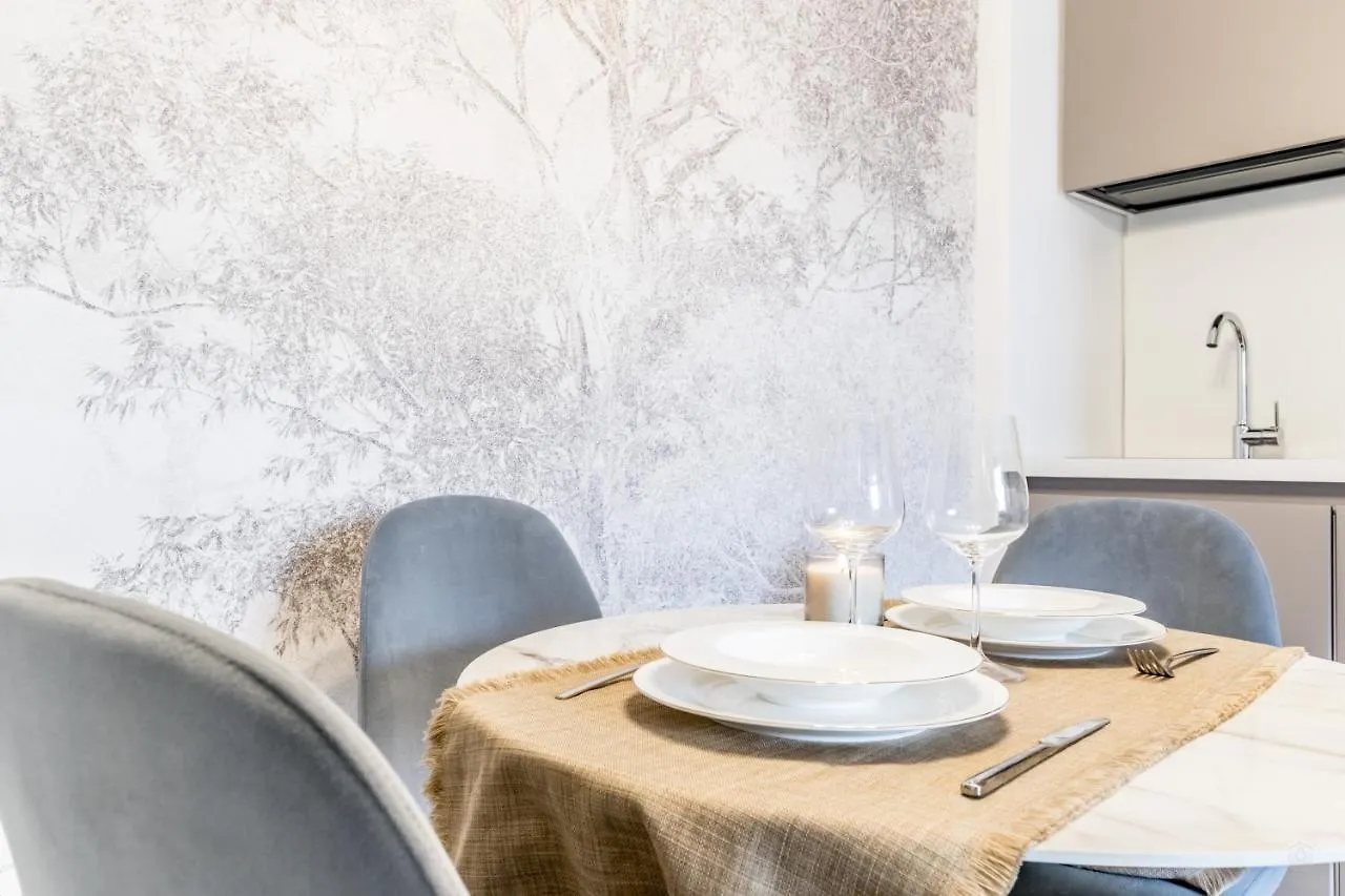 Bbhome Design Suite Apartment Over Trastevere District Rome