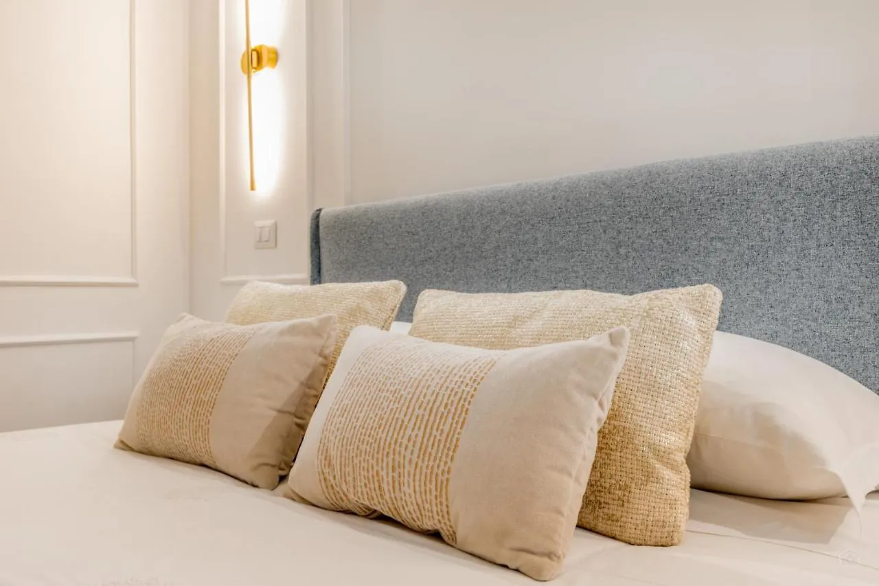 Bbhome Design Suite Apartment Over Trastevere District Rome