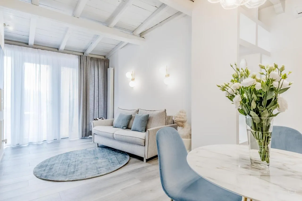 Bbhome Design Suite Apartment Over Trastevere District Rome