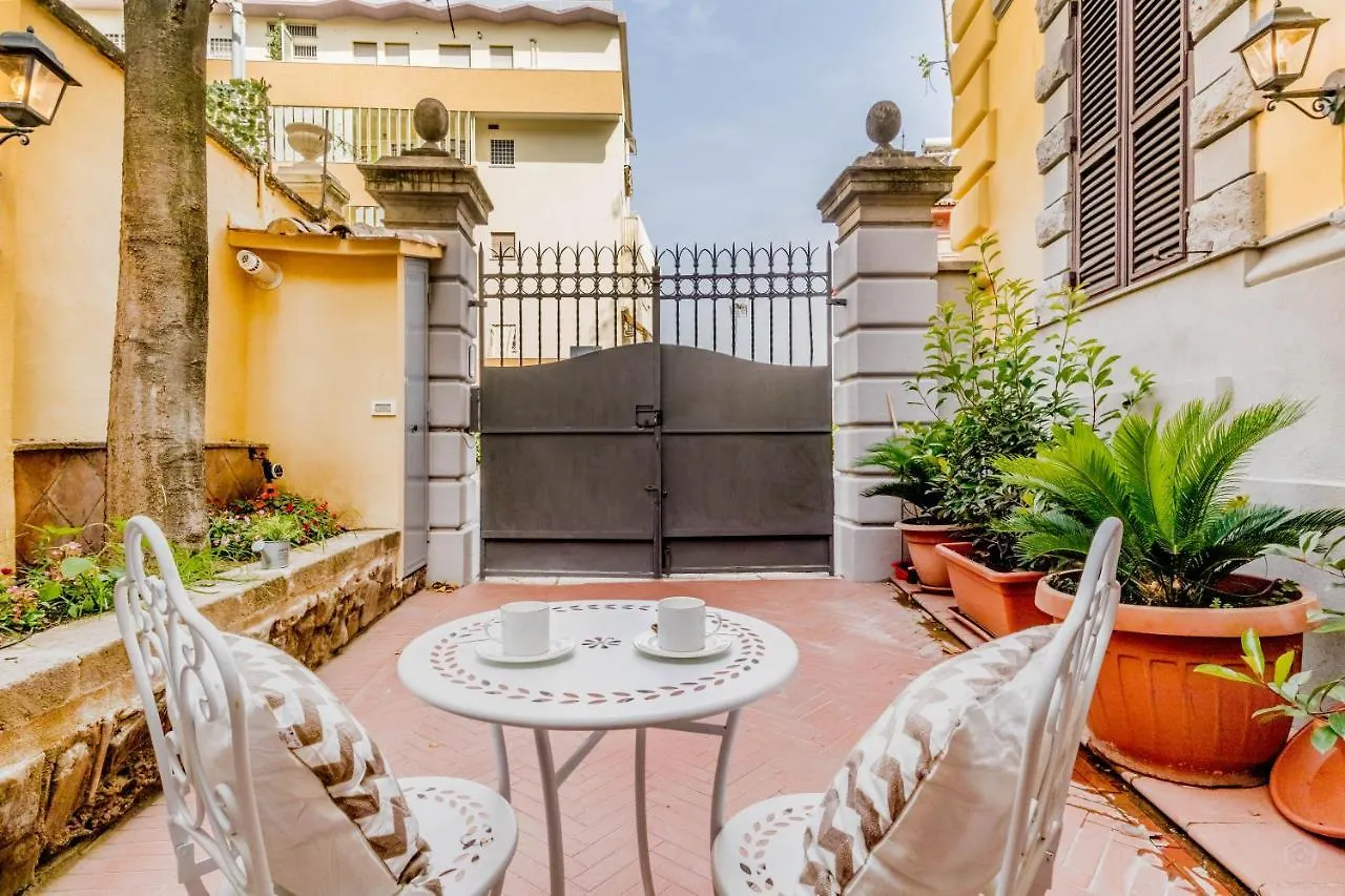 Bbhome Design Suite Apartment Over Trastevere District Rome 0*,