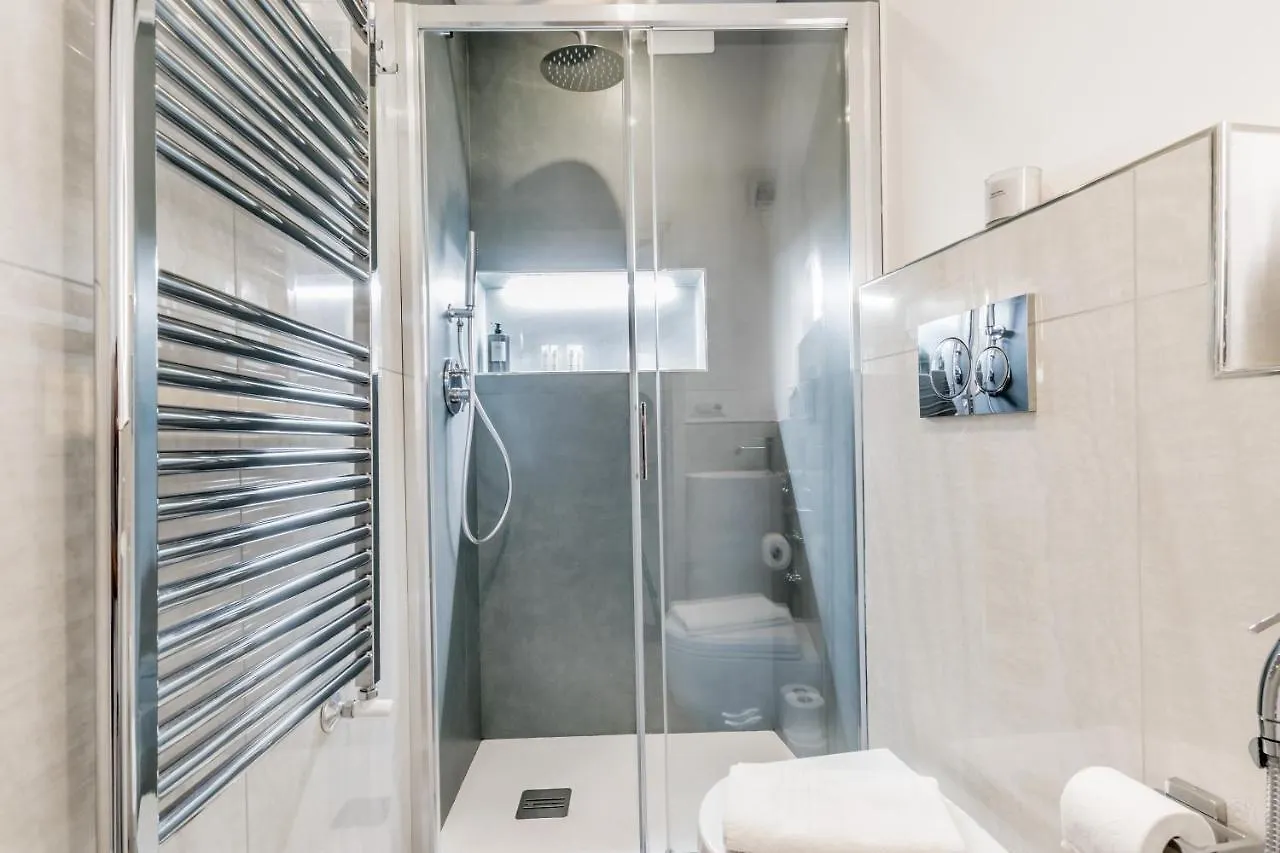 Bbhome Design Suite Apartment Over Trastevere District Rome