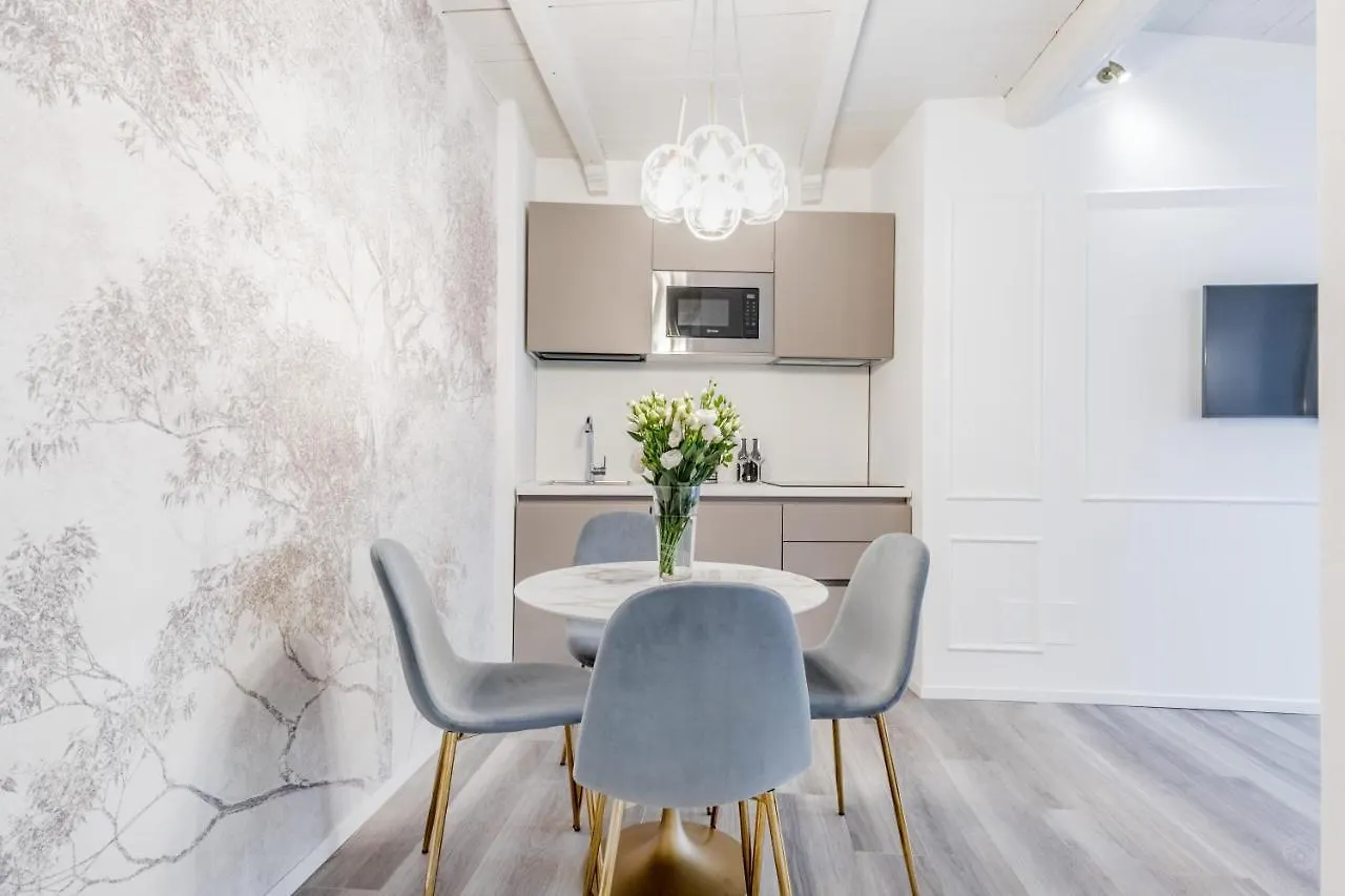 Bbhome Design Suite Apartment Over Trastevere District Rome